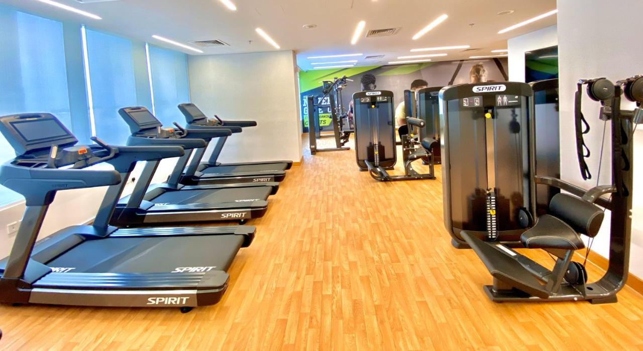 Somerset West Bay Dauhá Exteriér fotografie The gym at the hotel