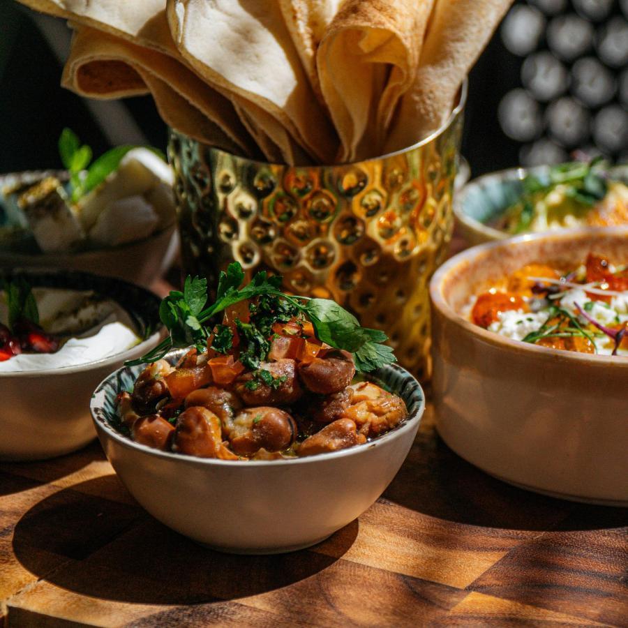 Somerset West Bay Dauhá Exteriér fotografie A bowl of hummus