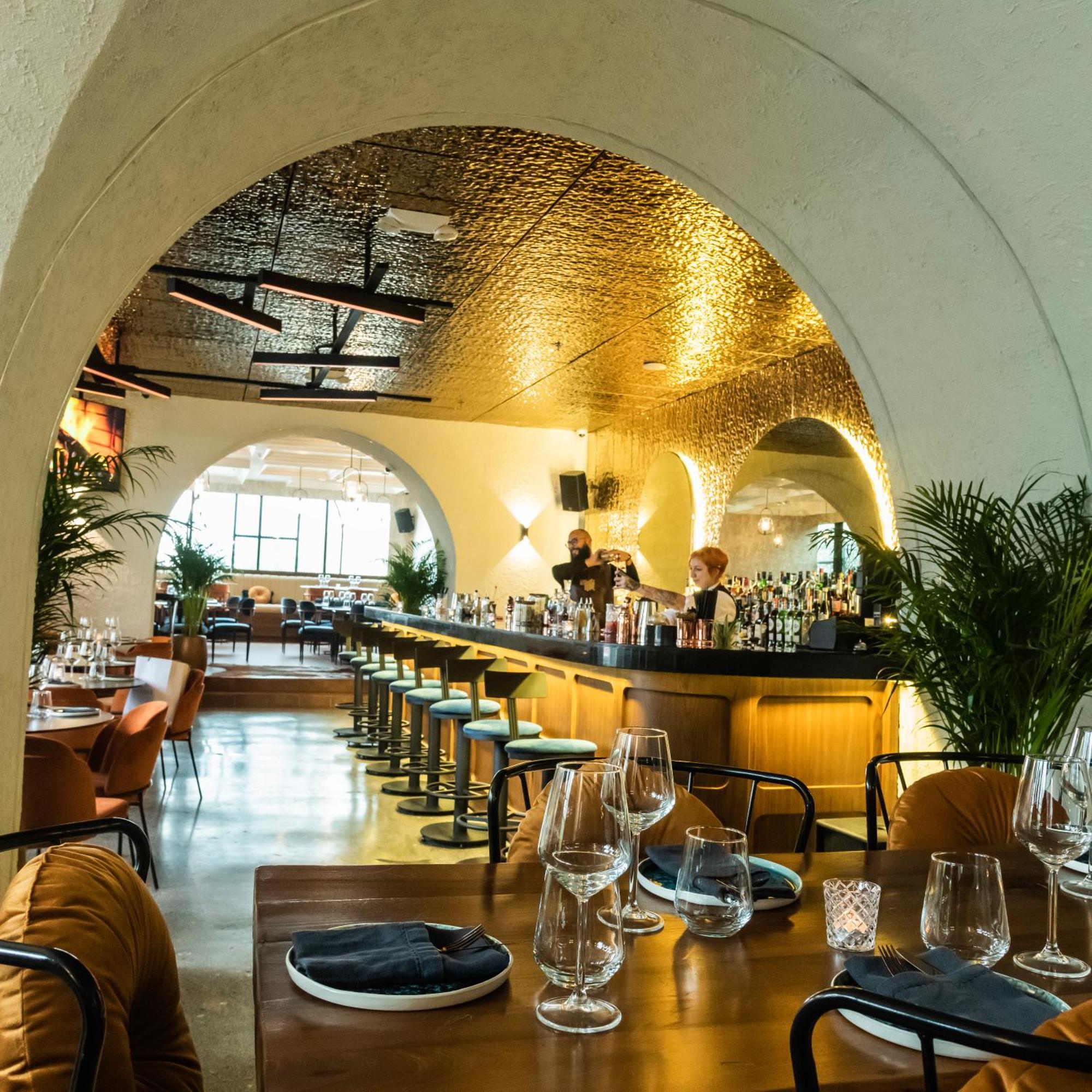 Somerset West Bay Dauhá Exteriér fotografie The interior of the restaurant